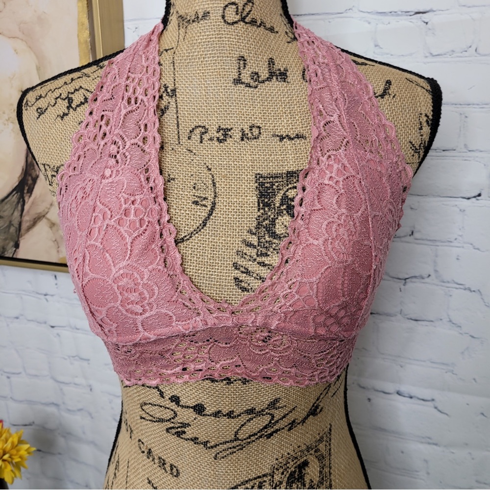 t. Blush pink bralette
